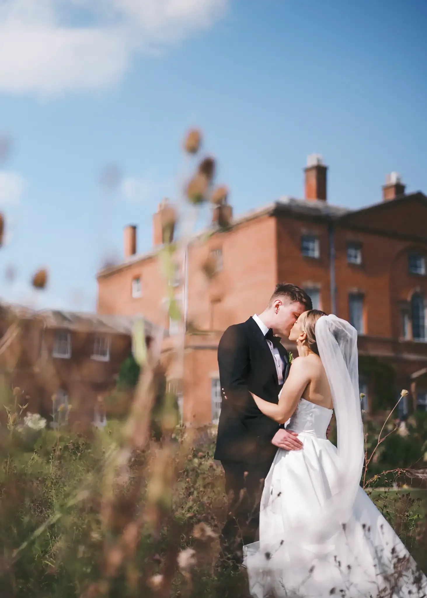 Summer Elegance: Lucy & Conor’s Outdoor Wedding at Norwood Park