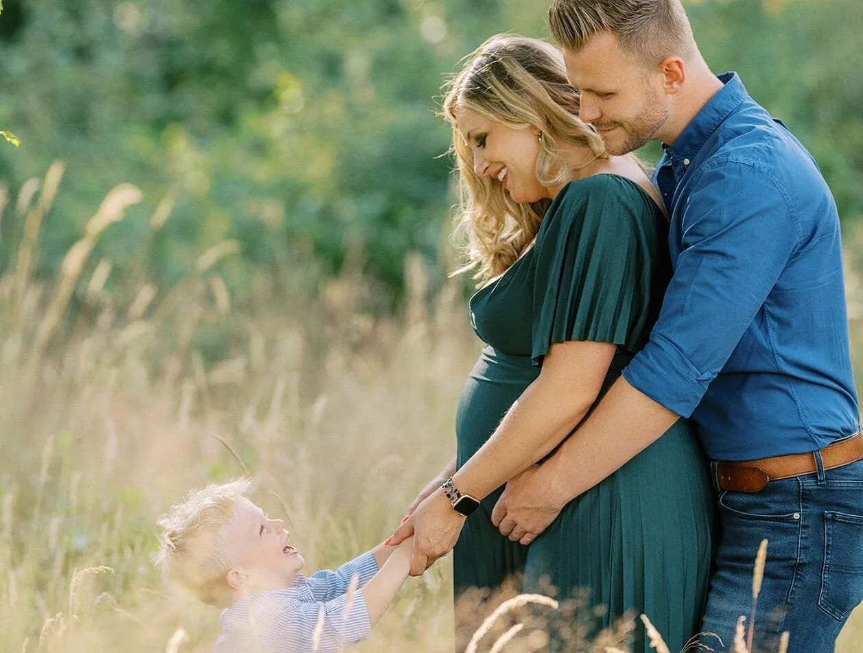 Yorkshire Family Motherhood photographer0001 e1725918603427
