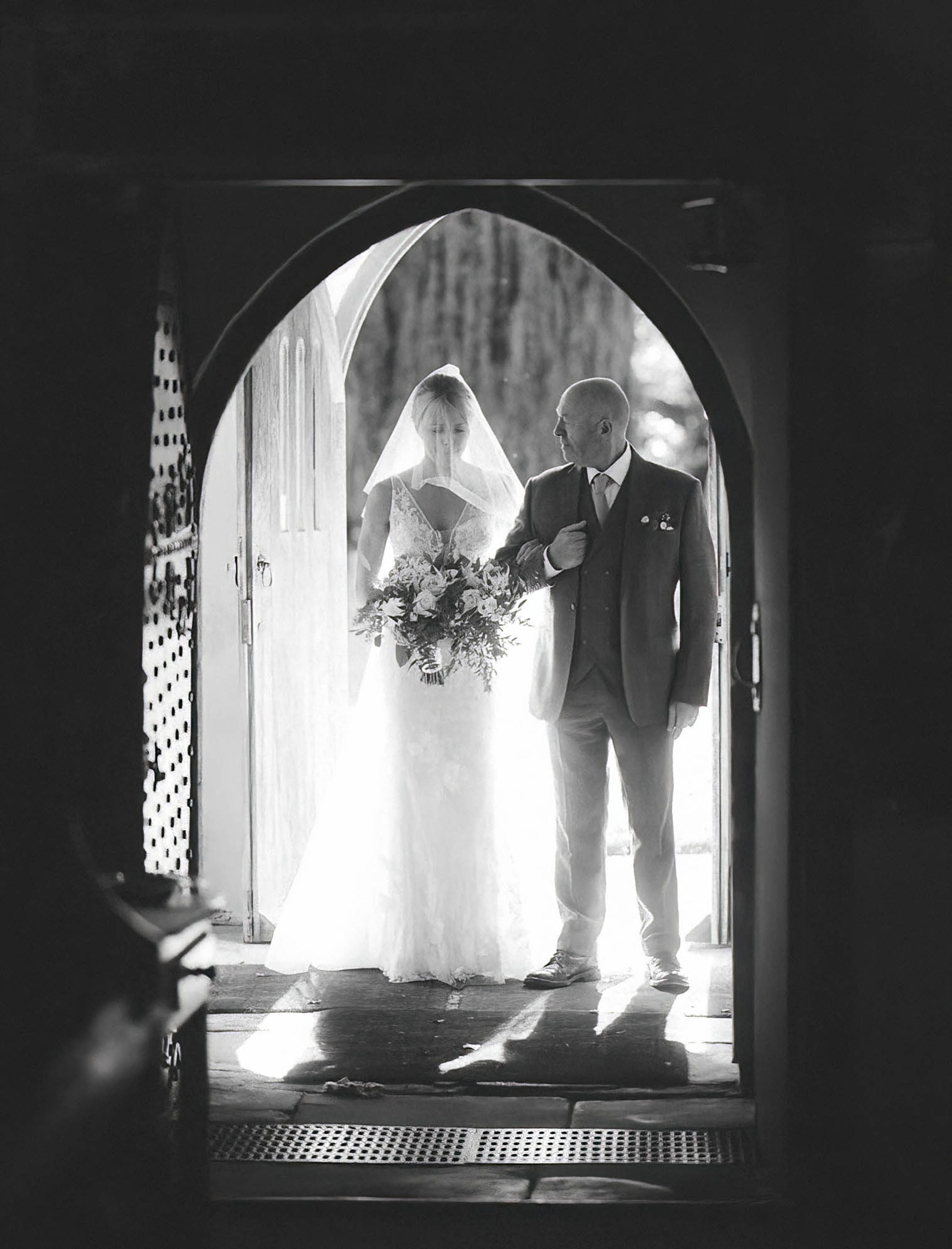 Example Shoot Title Tag natural wedding photos, unposed wedding photos